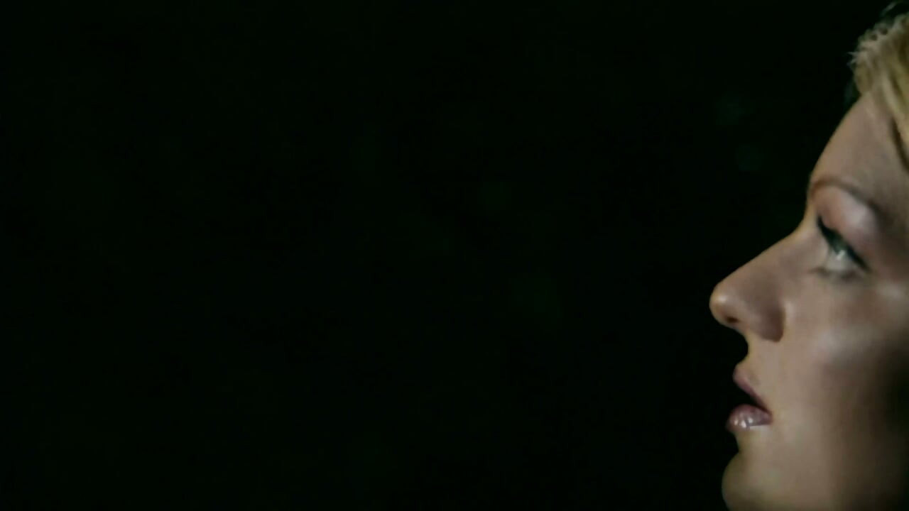 Sarışın Sürtük Siki Emip Sonra Derin Bindiriyor