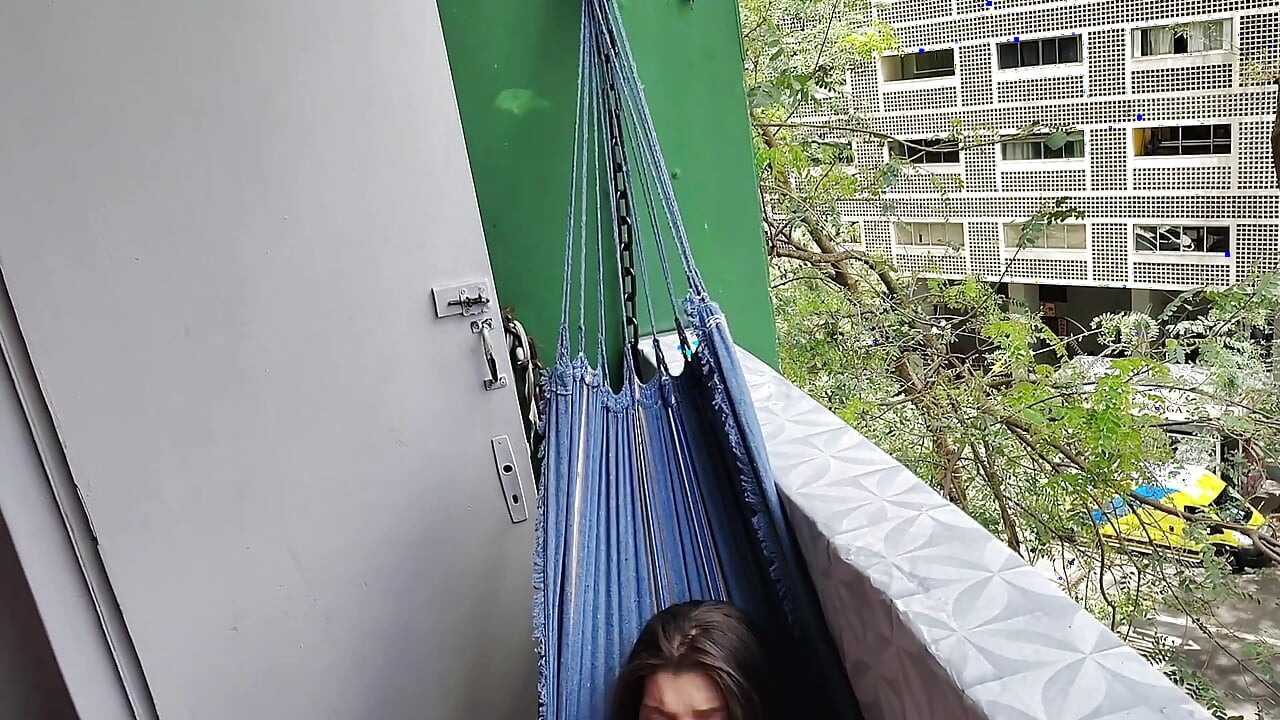 남판타날 해먹에서 의붓딸과 섹스하는 계부