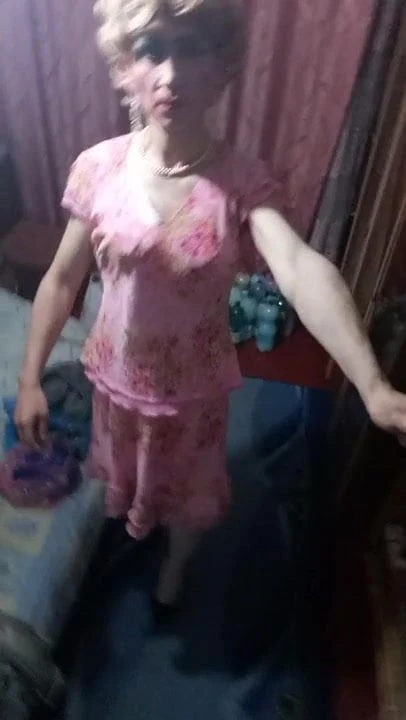 crossdress pink