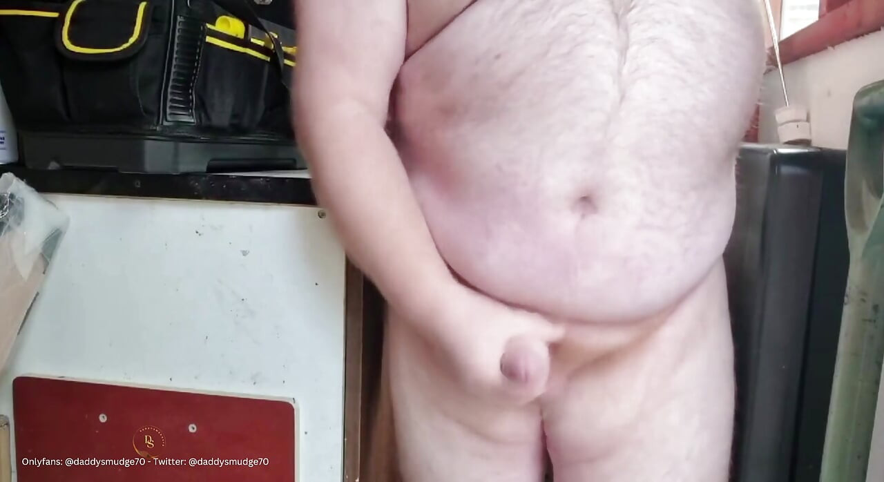 Daddy Cums in Shed