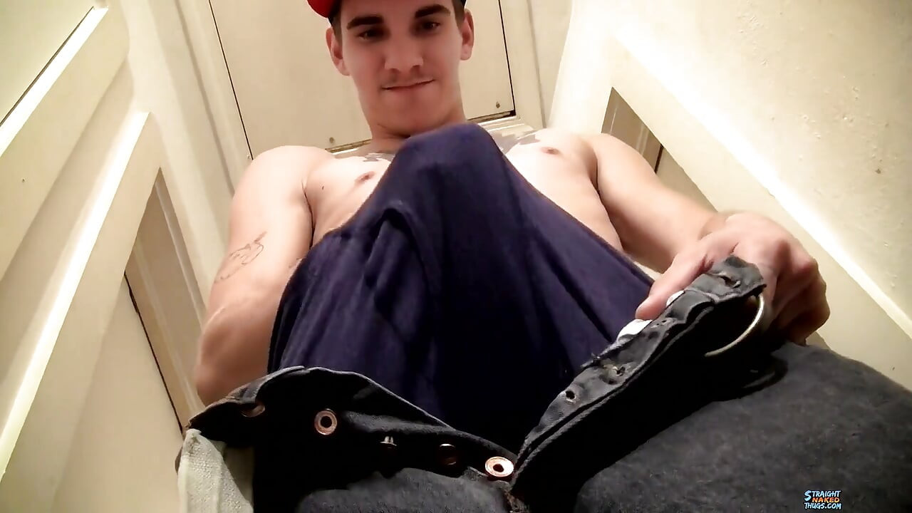 Hung Straight Cherokee Strokes