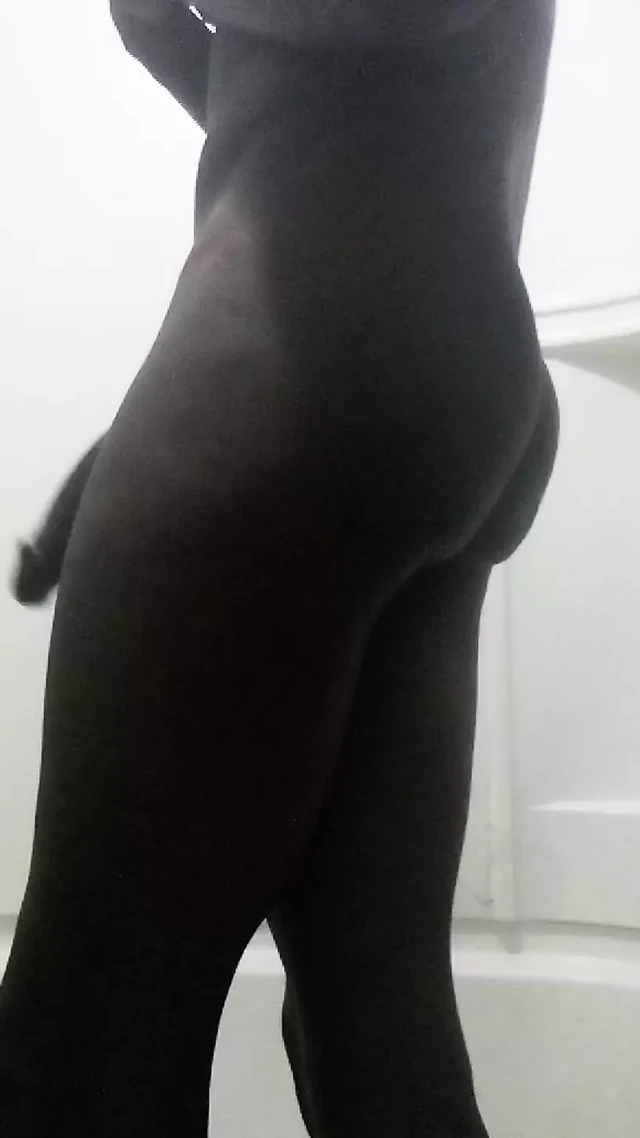 Come Eat My Smelly Funky Stanky Femboy Bootyhole Before I Shower