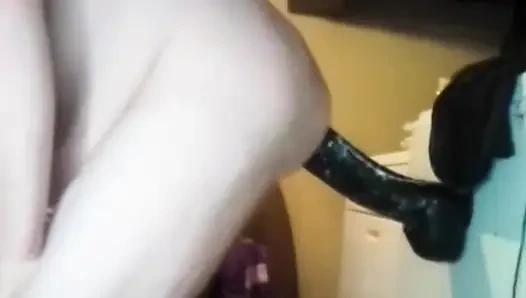 Büyük siyah dildo