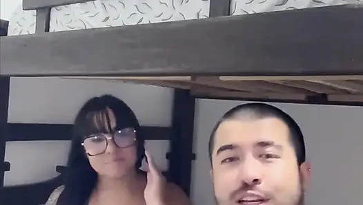 Güzel Büyük Poposlu Öğrenci İlk Porno Oyuncu Seçimini Yaptı, 19 Yaşında Tanıtım Yaptı