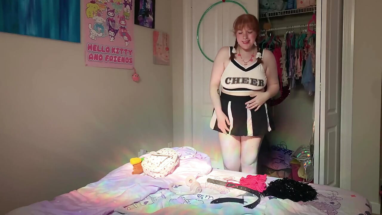 Creampie voor sletterige cheerleader-vriendin