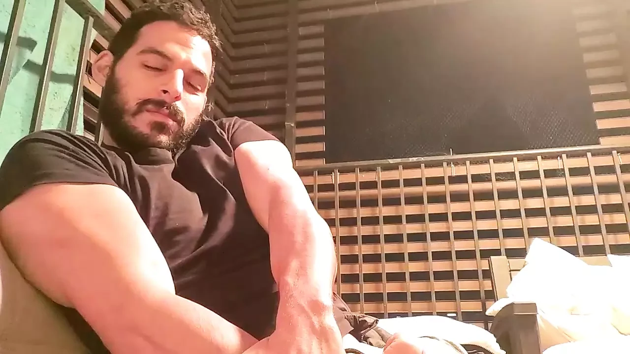 Mírame en cam solo correrse para provocarte