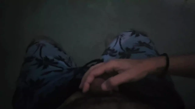 Дрочка у бассейна