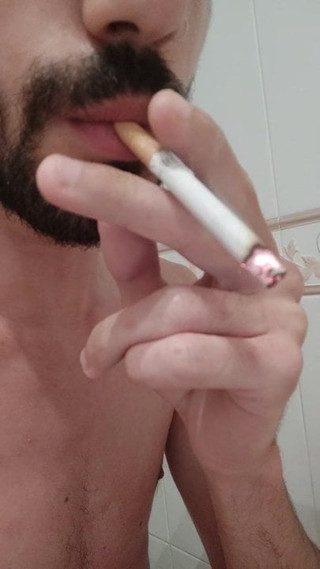 Gpollinoo fumando rápido