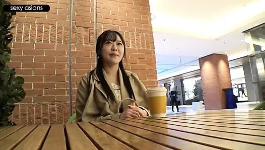 Kristal sesli kaos klinik resepsiyonu hassas kıvrımlar dinlenmeyi reddettiği için güzellik sallıyor
