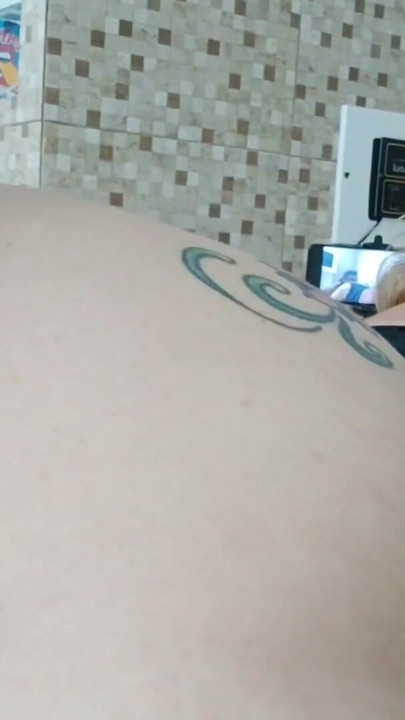 Måste-dela ögonblick från "Whoring compilation"