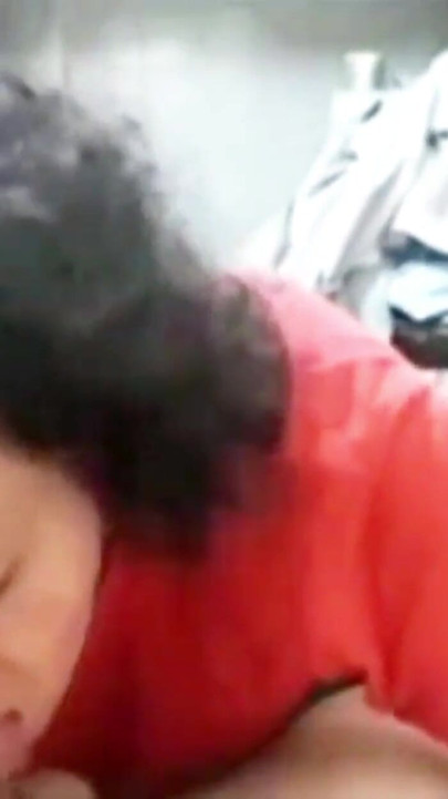 Senior woman enjoying a young man's cock | Clip 3