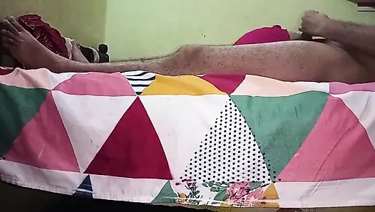 Üvey baba üvey kızını sabah seksiyle sikiyor