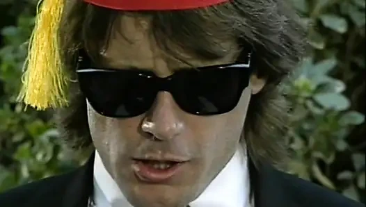 Outdoor-retro-fick für eine behaarte MILF