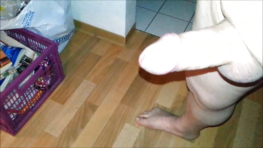 peeing and cumming