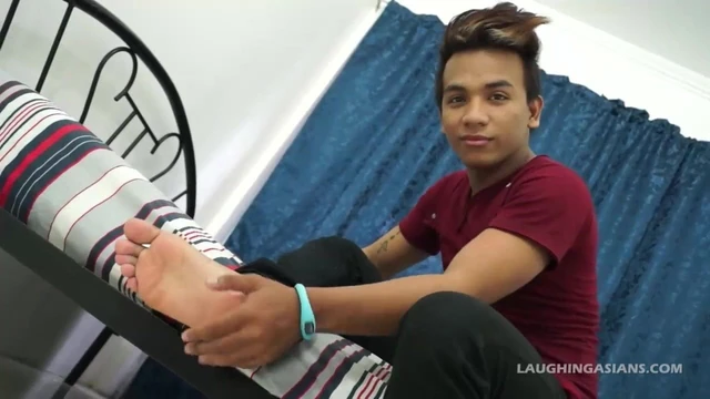 Asian Twink Derick Foot Fetish Jerk Off