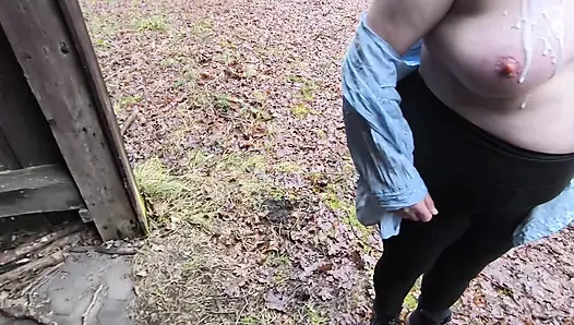 Scheide aufreissen und Titten cumshot