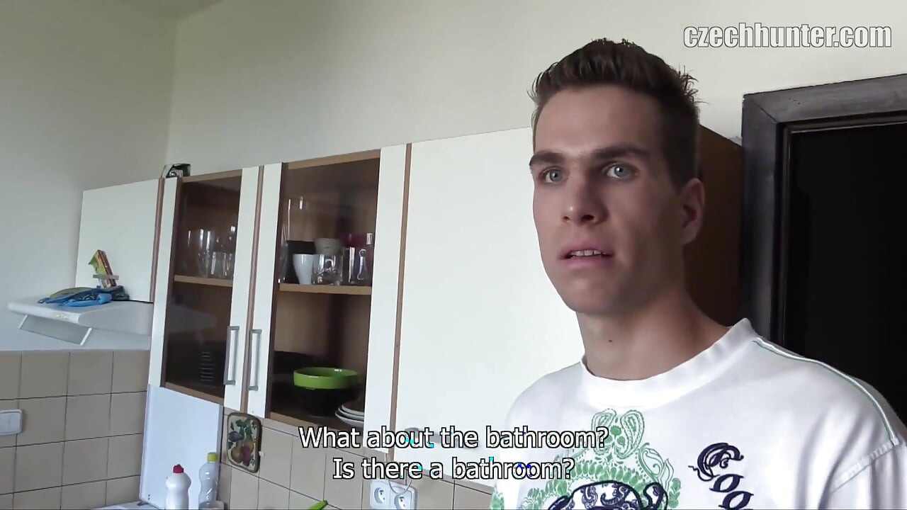 Czech Hunter - Tall Teen Sprayers Bathr'oom Secret Huge Co'ck Dee'pthroated and Fucked While Roommate Rests Next Door