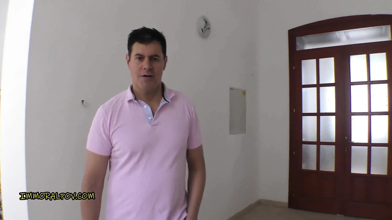 Con đĩ Tây Ban Nha hạnh phúc bị kéo dài bởi khách hàng cu quái vật đầu tiên!