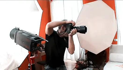 Cewek nakal rambut pirang cuma pengen besar yang keras