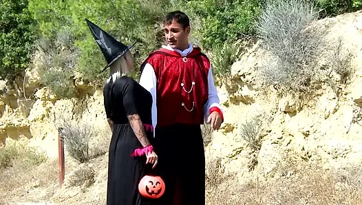 Ведьма Gina может не только скакать на венике