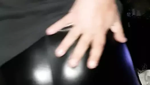 Deri taytlı göt