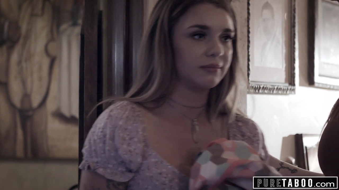 欲求不満のカップルはベビーシッターとセックスしたい