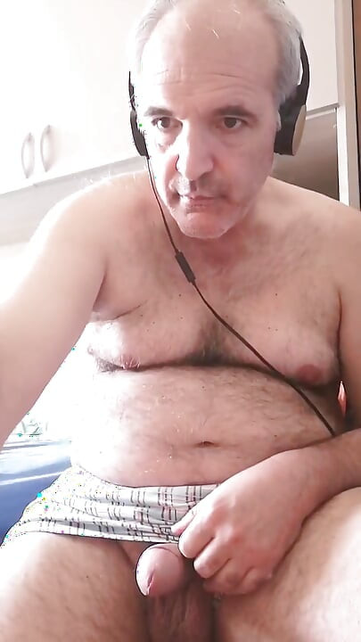 I Massage My Penis Eager for Caresses!
