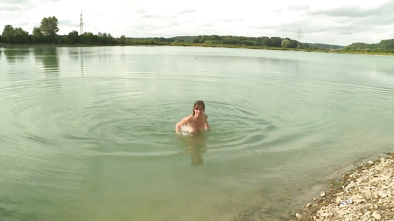 Outdoor fuck with hot and sexy brunette