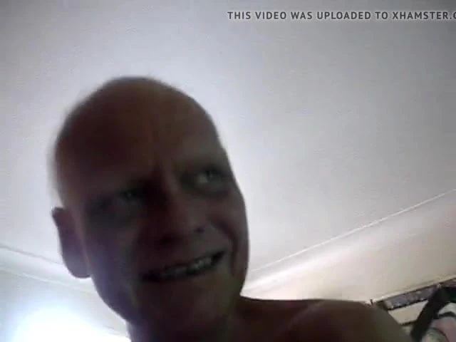 DUKKLE i pee in glass with cucumber and get sperm share him