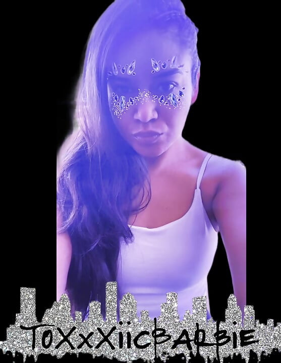 Say Hiiiii to Toxxxiicbarbiie From Texas