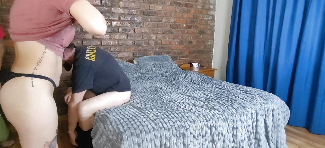 She likes 2 dicks in her