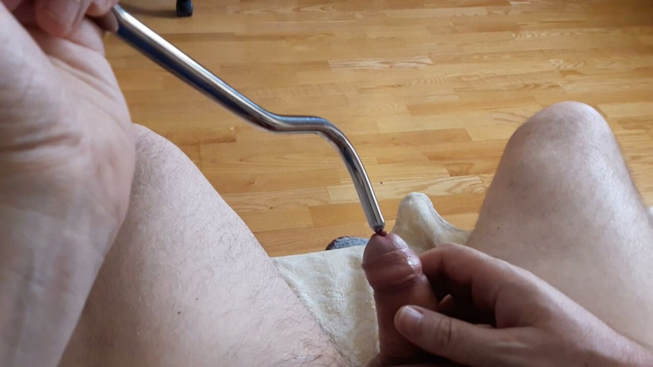 Deep guyon cock sounding insertion and cum