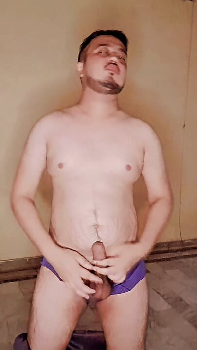 Desi lund khada hai