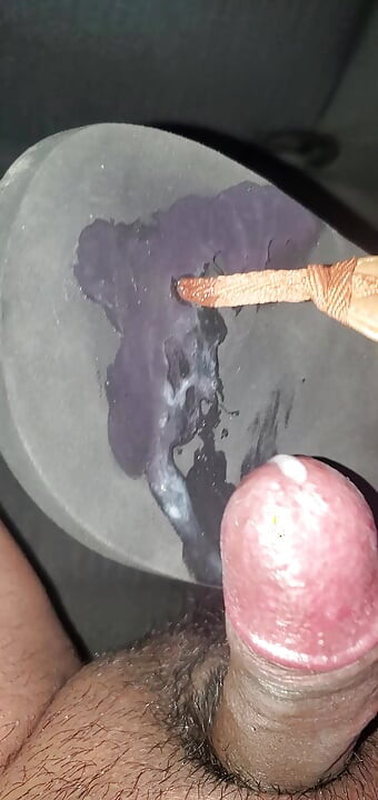 1st time mechanic friend cum in wifes flip-flop found in back of truck