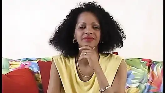 Ebony babe is dildoing her twat at the casting