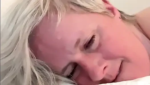 Horny MILF Can't Resist A Good Fucking