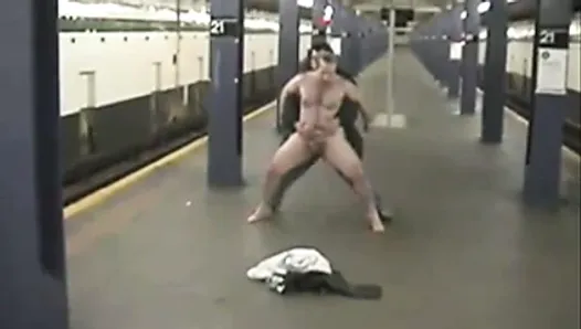 Uau, sexo na estação de metrô de Nova York