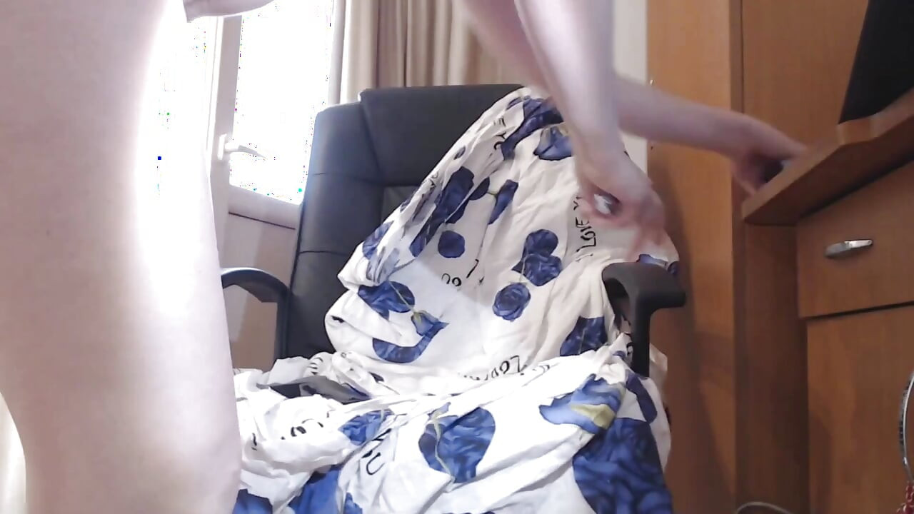 Hot teen squirt with dildo