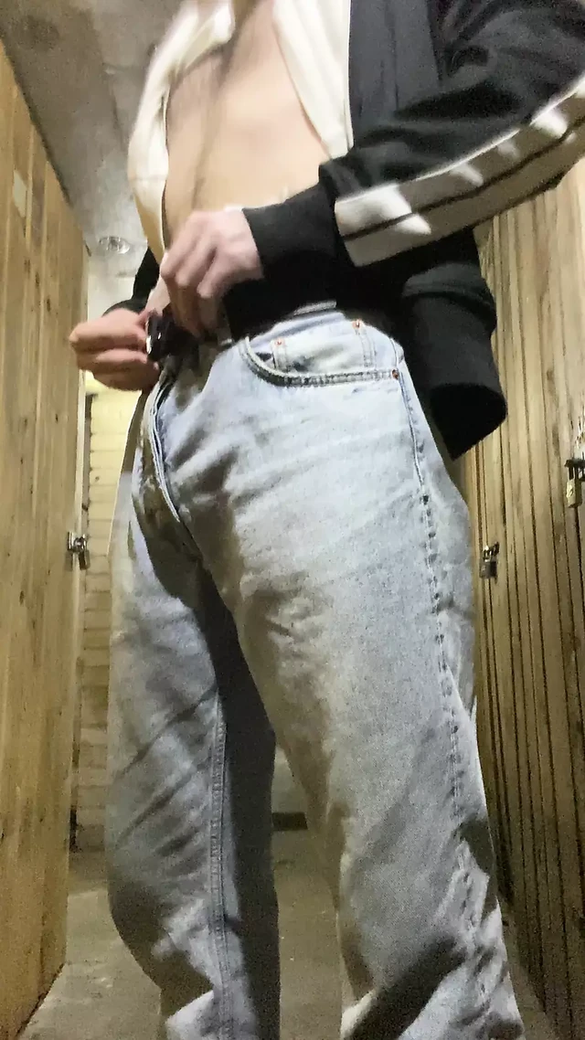 Diaper under the jeans
