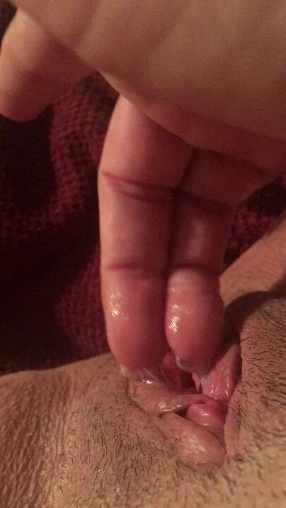 Cheating whore Tabatha videos dripping wet pussy in her