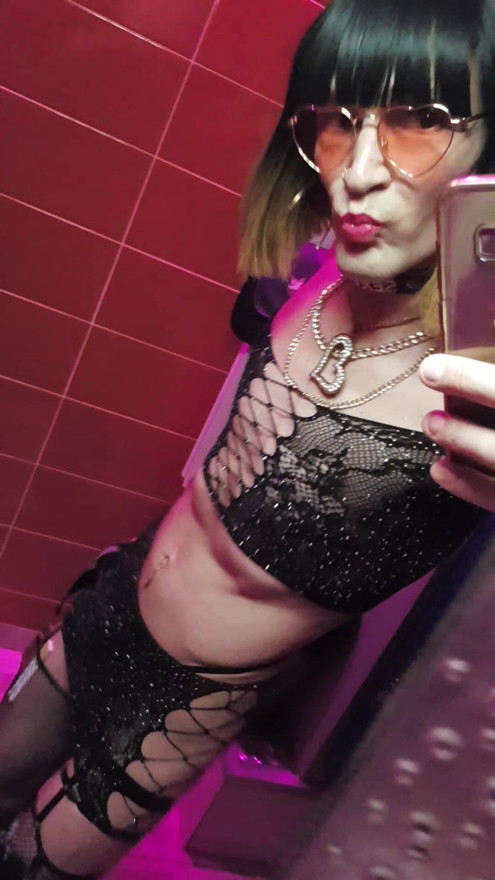 🎶P e t i t.. bonhoOOOMme ... VaneSsaBiTCHx AMPHibiSauNa⁰¹⁷ PariSChienneTrvprod⁷⁵