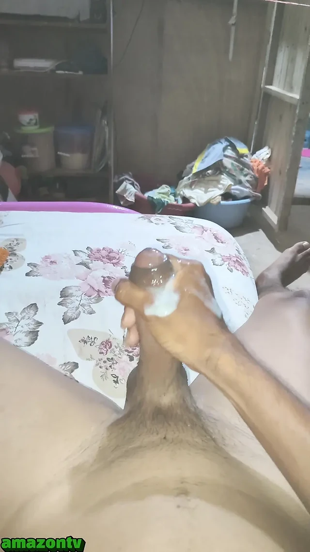 PLAYING WITH MY DICK AND MY ASS Until I throw my milk
