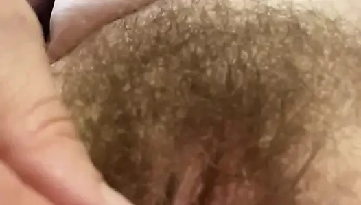 Surga Memek Berbuluku Lagi Asik Mainin Dan Ngentot Memekku Yang Aduhai!