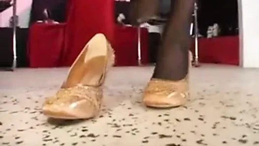 Lesbian shoe salon fucked with heels