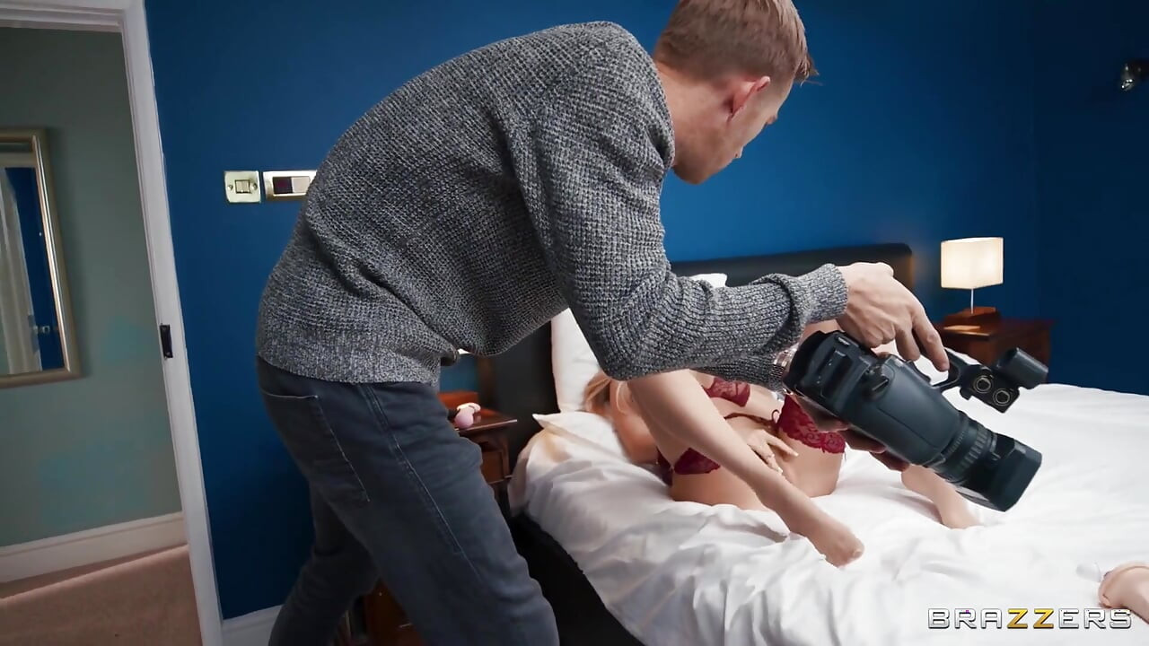 Brazzers - das britische schätzchen Frances bentley bekommt ihre muschi geleckt und gefüllt