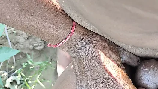 Sister-in-law itches in