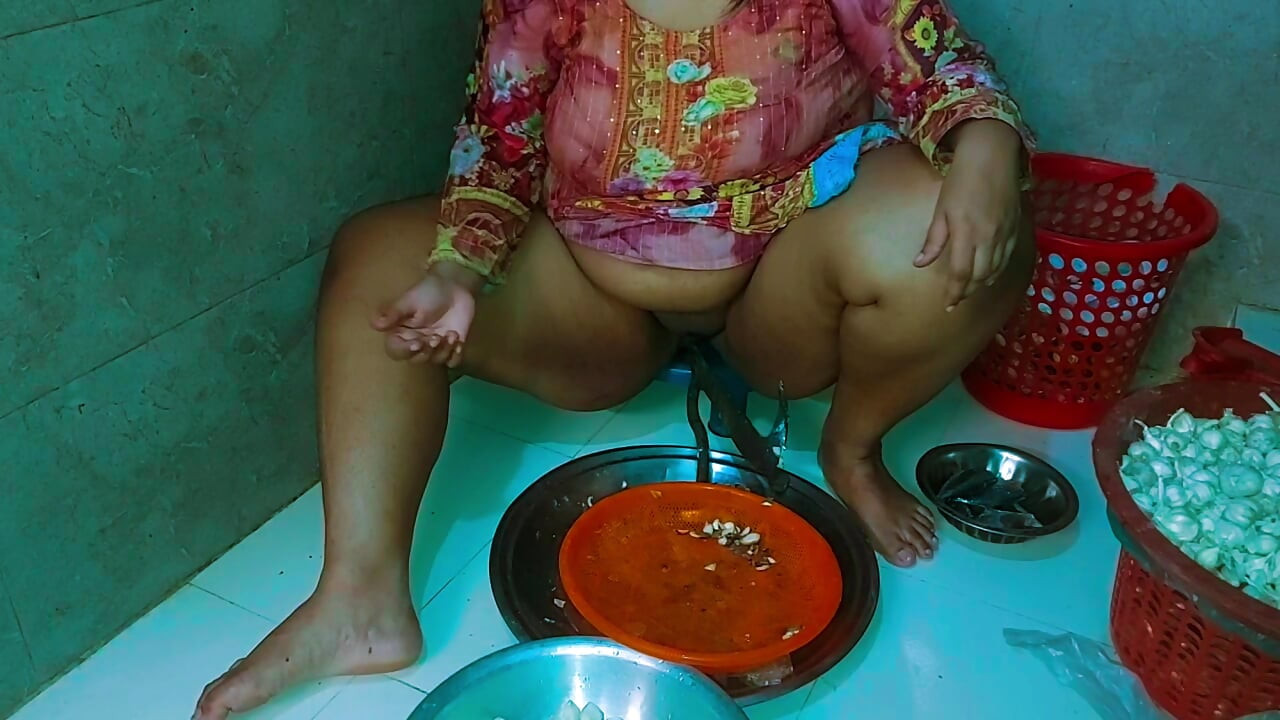 Desi Bhabhi Ji Ko Tremendous Choda Kitchen Par Jab Uski Cooking Karti Hoon