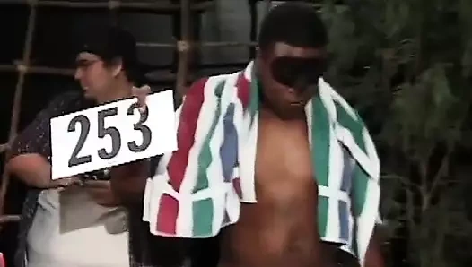 Tante semok kulit hitam dengan toket besar dientot habis-habisan sampai dicrot sperma hangat