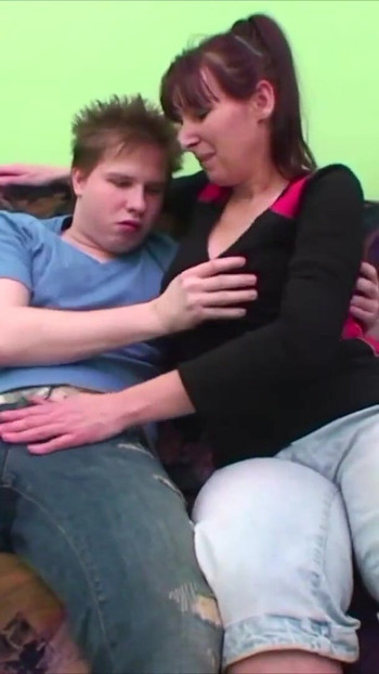 Epic moment from "Wenn der Stiefsohn mit der Mama fickt"