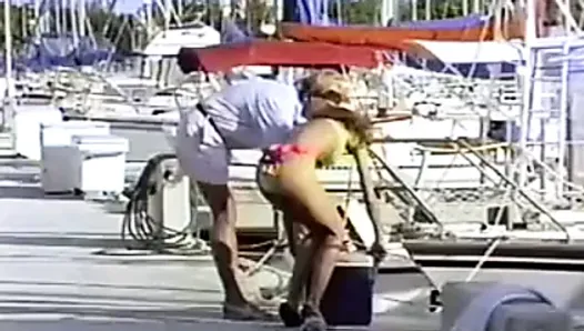 Corrida de biquíni na praia (1992)